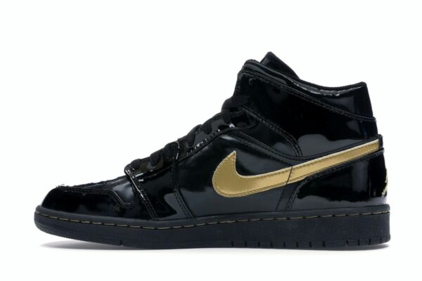 Air Jordan 1 Retro Negro Dorado Metálico (2003) – 136085-070 - Imagen 4