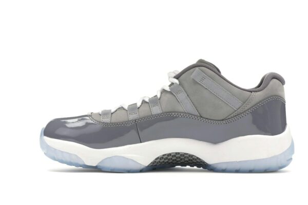 Air Jordan 11 Retro Low Gris Frío (528895-003) - Imagen 4