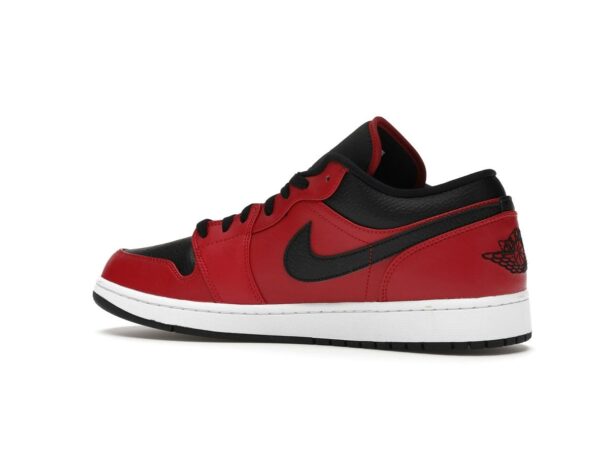 Air Jordan 1 Low Reverse Bred Pebbled Swoosh (553558-605) - Imagen 4