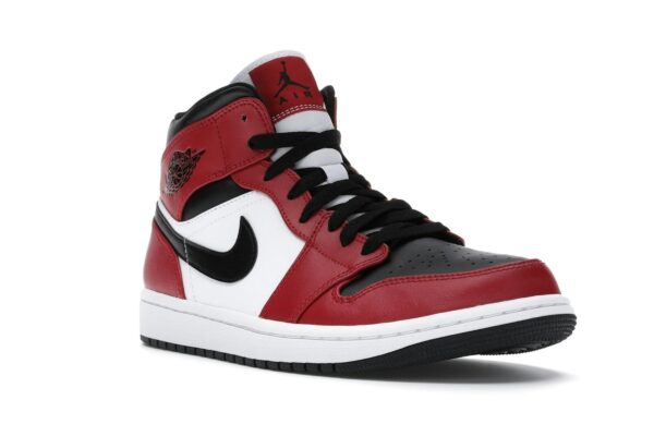 Zapatillas Nike Air Jordan 1 Mid Chicago Toe de piel – Negro/Rojo gimnasio/Blanco – 554724-069 - Imagen 2