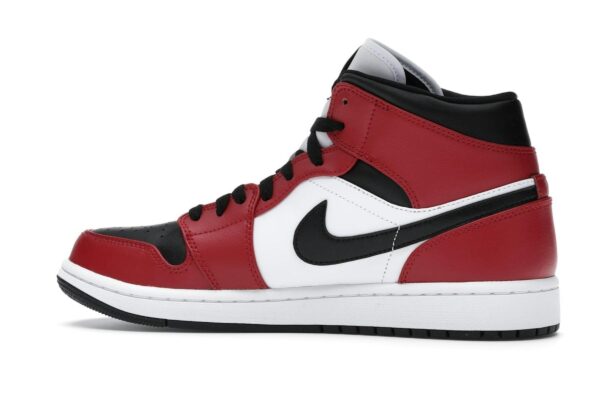 Zapatillas Nike Air Jordan 1 Mid Chicago Toe de piel – Negro/Rojo gimnasio/Blanco – 554724-069 - Imagen 5
