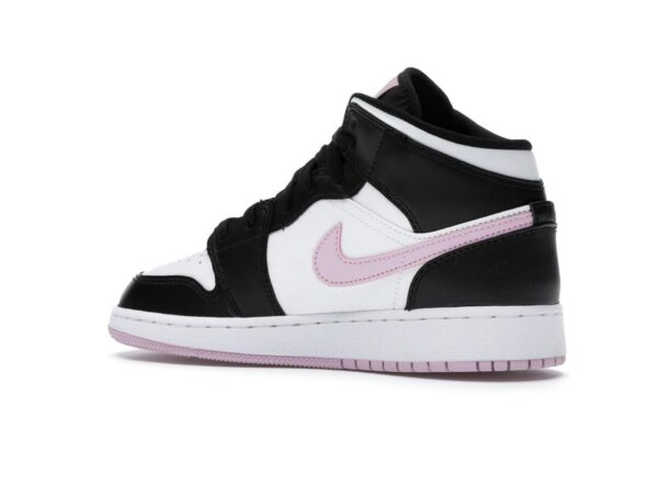 Air Jordan 1 Mid GS Blanco Negro Rosa Ártico Claro (555112-103) - Imagen 4