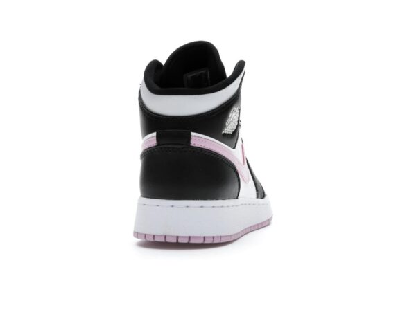 Air Jordan 1 Mid GS Blanco Negro Rosa Ártico Claro (555112-103) - Imagen 5