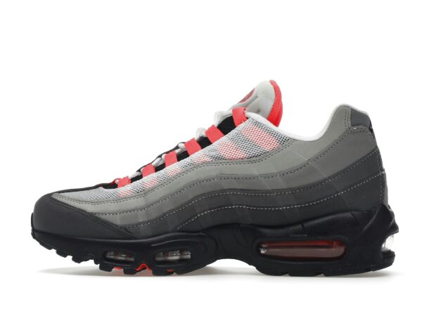 Nike Air Max 95 OG Solar Rojo (2018) – AT2865-100 - Imagen 4