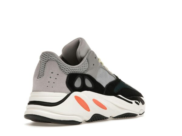 Zapatillas Adidas Yeezy Boost 700 Wave Runner – Gris/Blanco/Negro – B75571 - Imagen 7