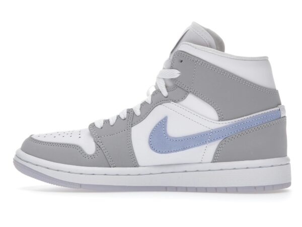 Jordan 1 Mid Wolf Grey Aluminum (Mujer) – BQ6472-105 - Imagen 4