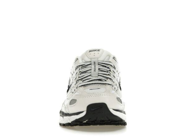 Nike P-6000 Blanco Cumbre Obsidiana – CD6404-018 - Imagen 3