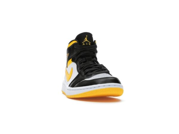 Zapatillas Air Jordan 1 Mid Laser Orange Black para mujer – CV5276-107 - Imagen 2