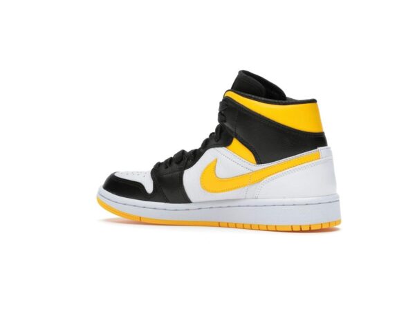 Zapatillas Air Jordan 1 Mid Laser Orange Black para mujer – CV5276-107 - Imagen 4