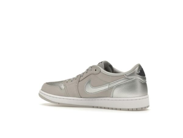Zapatillas Jordan 1 Low OG Metallic Silver CZ0790-002 - Imagen 4
