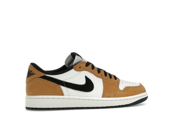 Jordan 1 Low OG Novato del Año Vela/Negro/Cosecha Dorada/Rojo Gimnasio CZ0790-107 - Imagen 6