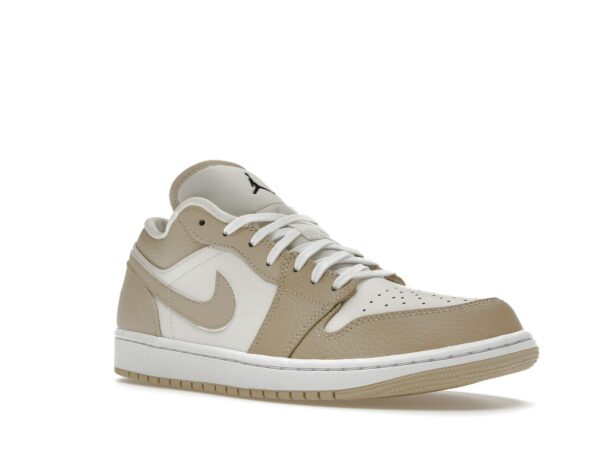 Air Jordan 1 Low SE Sail Rattan Rojo Universitario – FB7168-121 - Imagen 2