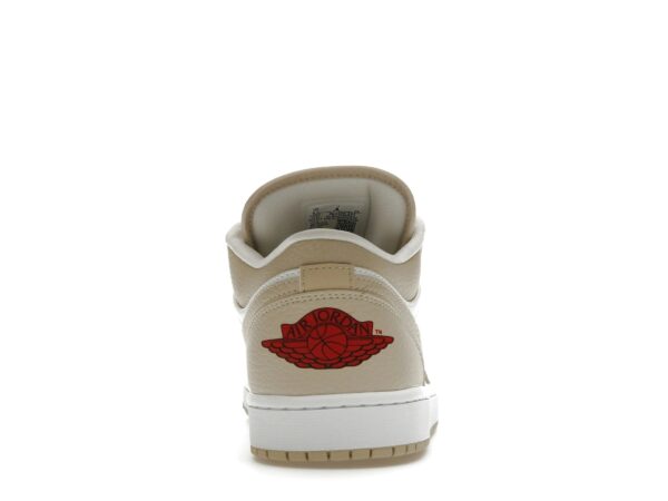 Air Jordan 1 Low SE Sail Rattan Rojo Universitario – FB7168-121 - Imagen 5