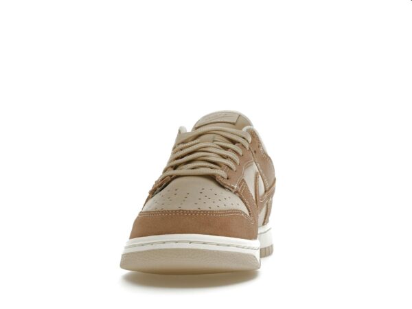Zapatillas Nike Dunk Low SE Sanddrift para mujer – FD0873-126 - Imagen 3