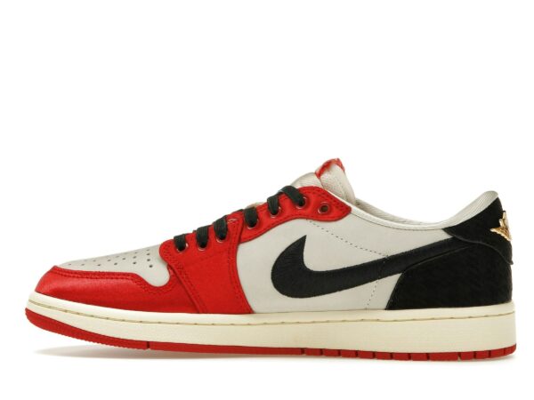 Tarjeta de novato de la Sala de Trofeos Air Jordan 1 Retro Low OG – FN0432-100 - Imagen 4