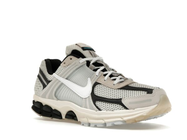 Nike Zoom Vomero 5 Supersonic Negro Hueso Claro – FN7649-110 - Imagen 2