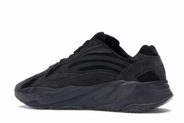 Zapatillas Adidas Yeezy Boost 700 V2 Vanta – FU6684 – Negras - Imagen 5