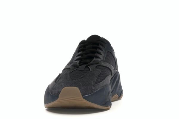Zapatillas Adidas Yeezy Boost 700 Utility negras – FV5304 - Imagen 3