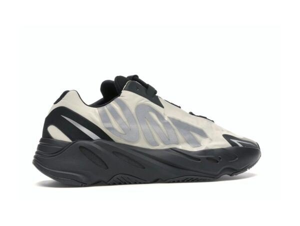 Zapatillas Adidas Yeezy Boost 700 MNVN Bone FY3729 - Imagen 6