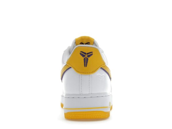 Nike Air Force 1 Low Retro QS Kobe Bryant Lakers Home FZ1151-100 Edición Limitada - Imagen 5