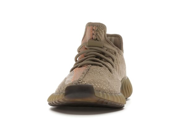 Zapatillas Adidas Yeezy Boost 350 V2 color arena y topo – FZ5240 - Imagen 3