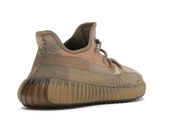 Zapatillas Adidas Yeezy Boost 350 V2 color arena y topo – FZ5240 - Imagen 7