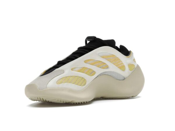 Zapatillas Adidas Yeezy 700 V3 Safflower G54853 - Imagen 3