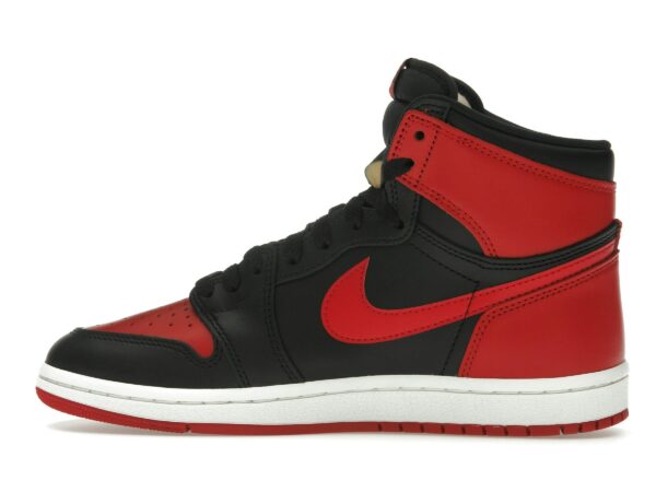Air Jordan 1 Retro High '85 OG Bred (2025) – HV6674-067 – Edición del 40 aniversario - Imagen 4