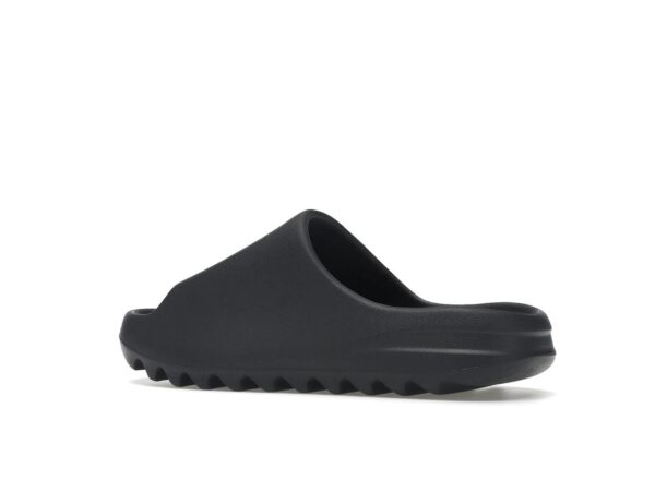 Adidas Yeezy Slide Gris Pizarra ID2350 - Imagen 4