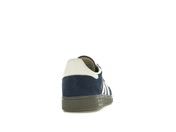 Zapatillas de ante Adidas Handball Spezial Night Indigo IF7087 color crema y blanco - Imagen 5