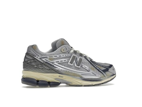 Zapatillas New Balance 1906R thisisneverthat Downtown Run – Nube de lluvia/Plata metalizada/Gris - Imagen 6