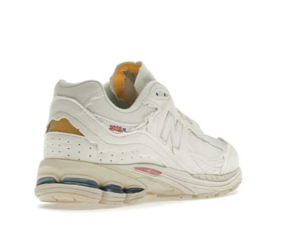 Zapatillas New Balance 2002R Protection Pack Sea Salt – M2002RDC - Imagen 7