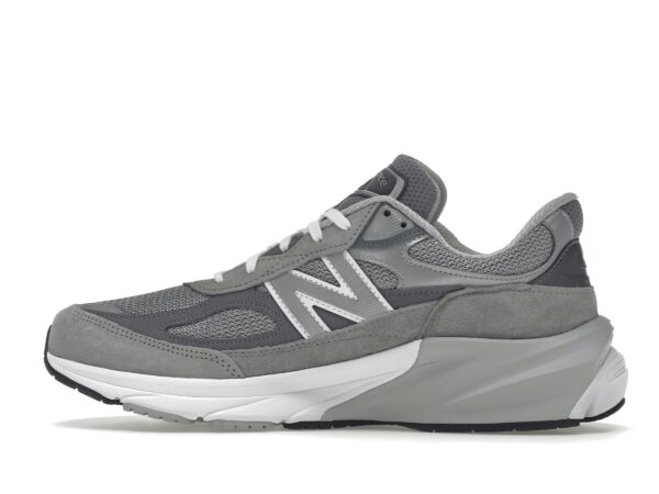 New Balance 990v6 MiUSA Gris M990GL6: Zapatillas de running premium de ante y malla con amortiguación ABZORB y FuelCell - Imagen 5