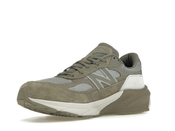 New Balance 990v6 MiUSA WTAPS – Zapatillas M990WT6 de ante, nobuk y malla en gris - Imagen 4