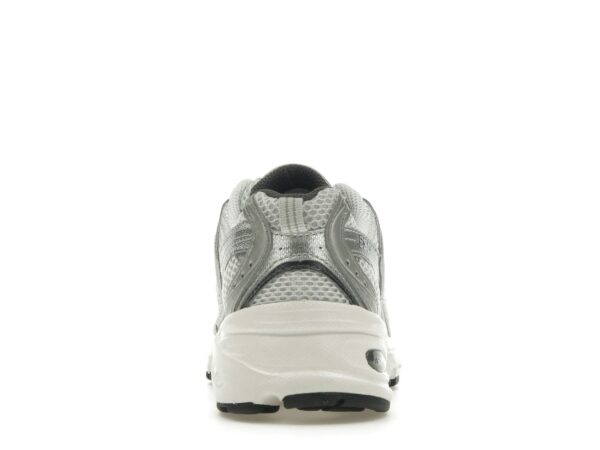 Zapatillas New Balance 530 Grey Matter plateadas metalizadas – MR530LG - Imagen 6