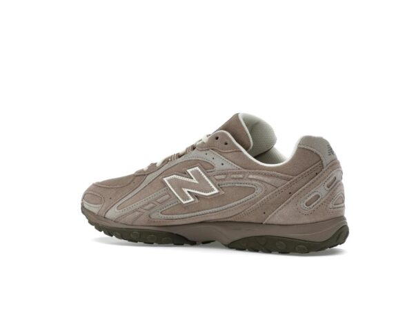 Zapatillas New Balance 204L Mushroom Arid Stone – U204LMMA - Imagen 4