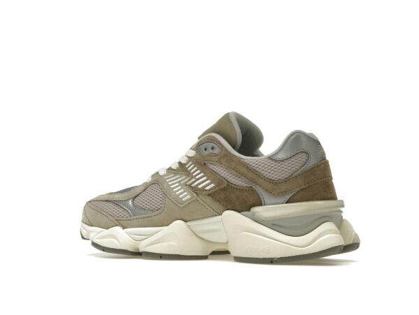 Zapatillas New Balance 9060 Mushroom Aluminum – U9060MUS - Imagen 4