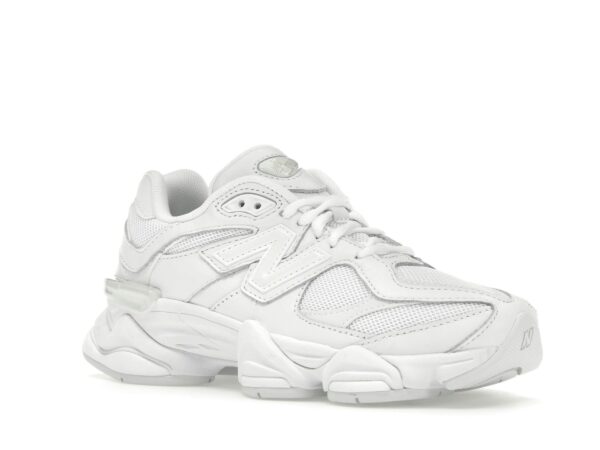 Zapatillas New Balance 9060 Triple White – U9060NRJ – Lifestyle - Imagen 2