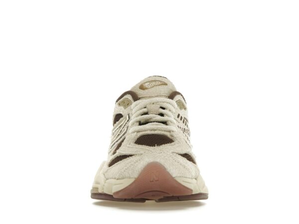 Zapatillas New Balance 9060 Sydney McLaughlin-Levrone Linen Black Coffee U9060SYD para mujer - Imagen 3