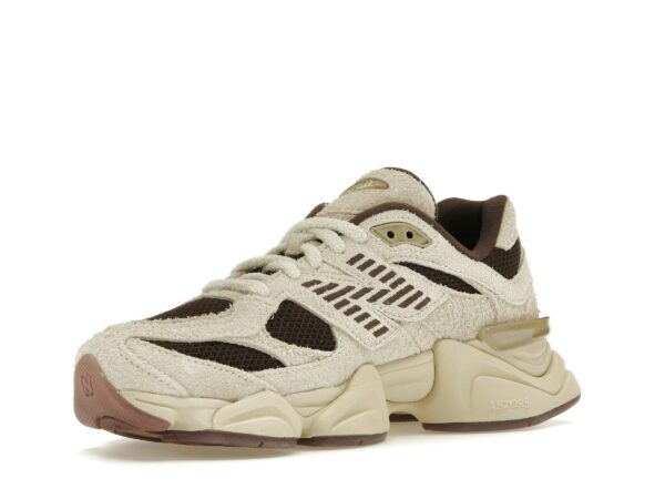 Zapatillas New Balance 9060 Sydney McLaughlin-Levrone Linen Black Coffee U9060SYD para mujer - Imagen 4