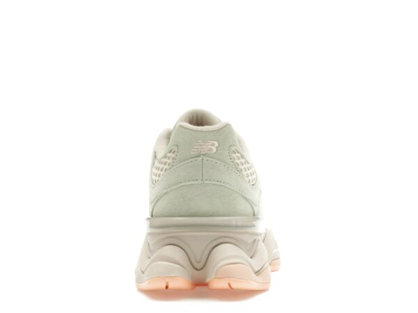New Balance 9060 The Whitaker Group - Piezas faltantes, color plata y verde musgo, U9060WA1 - Imagen 6