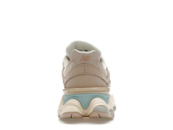 New Balance 9060 Marfil Crema Rosa Arena U9060WCG - Imagen 6