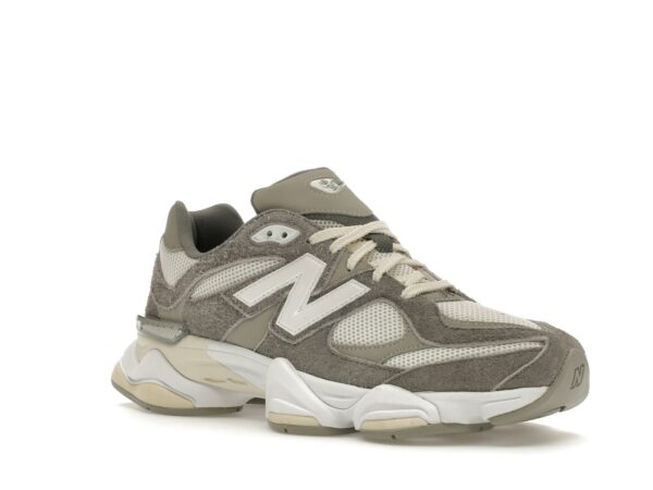 Zapatillas New Balance 9060 Gris Blanco U9060YGA - Imagen 2