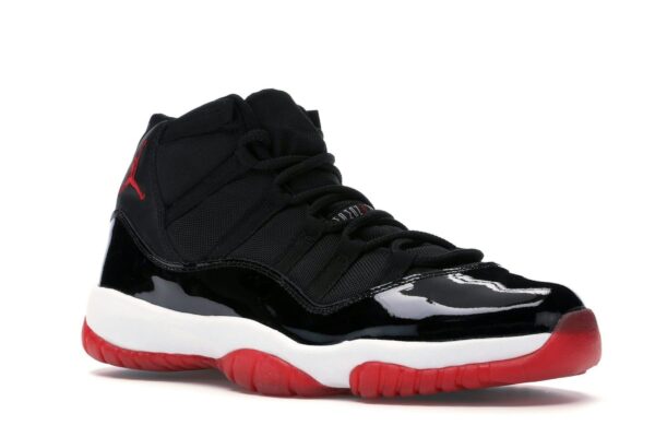 136046-061_05.jpg Jordan 11 Retro Playoffs (2001) – 136046-061 – Negro/Rojo-Blanco – Hombre