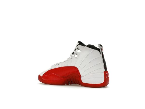 Jordan 12 Retro Cherry (2023) GS Blanco/Negro/Rojo Universitario
