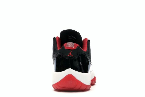 Air Jordan 11 Retro Low Bred (GS) – 528896-012 – Zapatillas de primaria negras/rojas