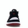 Jordan 1 Low con puntera negra (2019) – 553558-116
