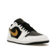 Jordan 1 Low de piel blanca, negra, metálica y dorada con logo Swoosh – 553558-172