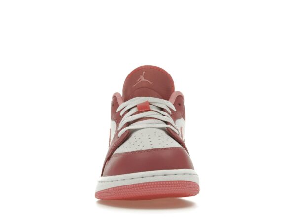 Jordan 1 Low Desert Berry (GS) – 553560-616 – Escuela primaria