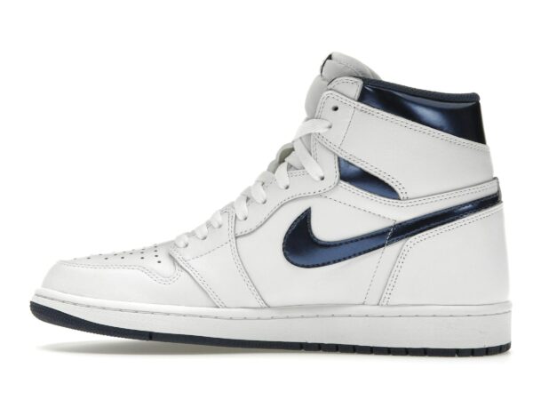 Air Jordan 1 Retro Azul Marino Metálico (2016) – 555088-106